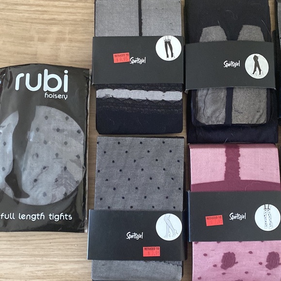 9 pairs Bundle of stockings one size fits most (mainly small to a small large) - Picture 7 of 8